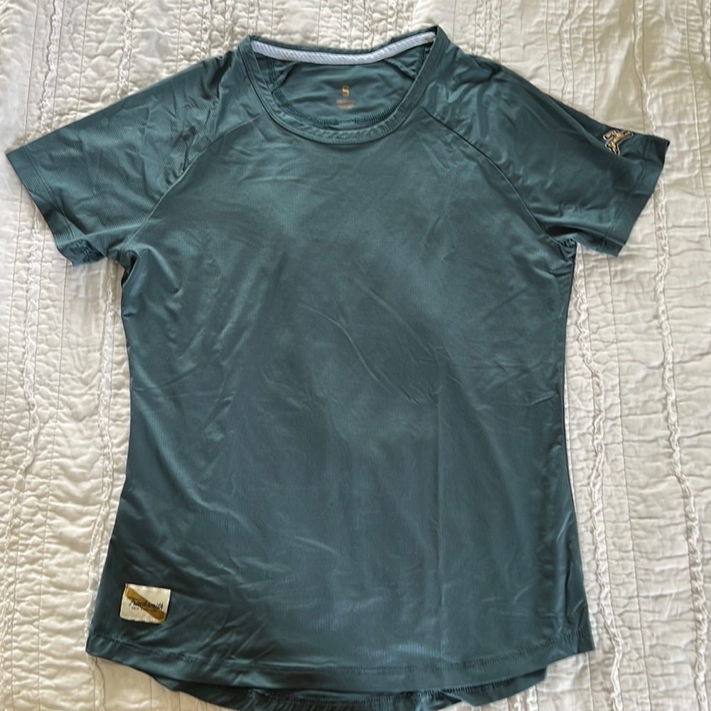 Tracksmith Twilight Tee Size small denim color